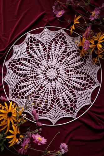 Mandala na szydełko Wrzosowa autorstwa Forest of Needles