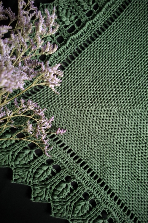 Motyw dekoracyjny do chusty i kwadratu mech autorstwa Forest of Needles